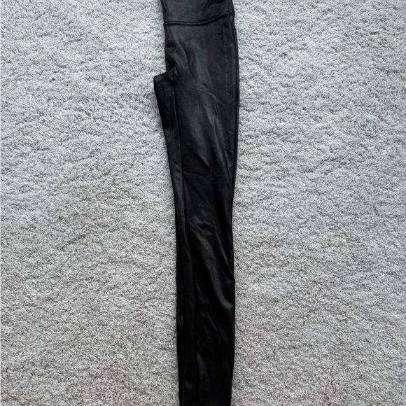 SPANXshape™ Faux Leather Size XS - Picture 9 of 9
